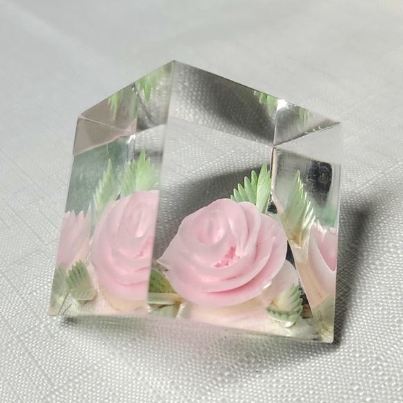 VTG Rose Paperweight Lucite Pink Flower 1½" Cube Home Offce Decor Teacher Desk - Picture 8 of 17
